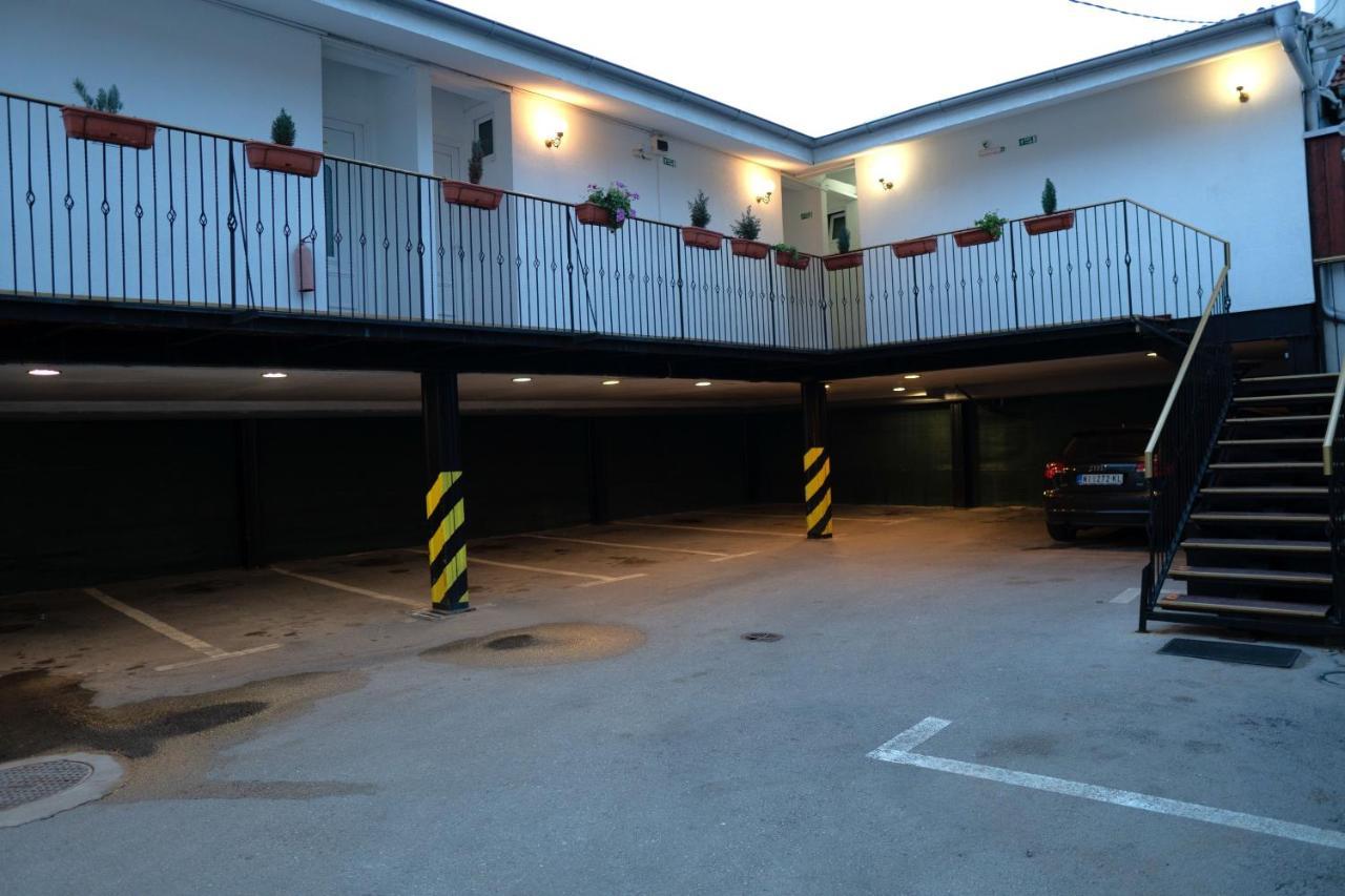 Ni The Only One Apartments מראה חיצוני תמונה